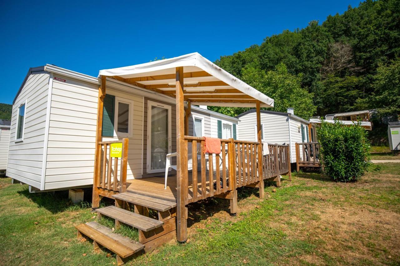 Camping Le château du gibanel Saint-Martial-Entraygues Exterior foto