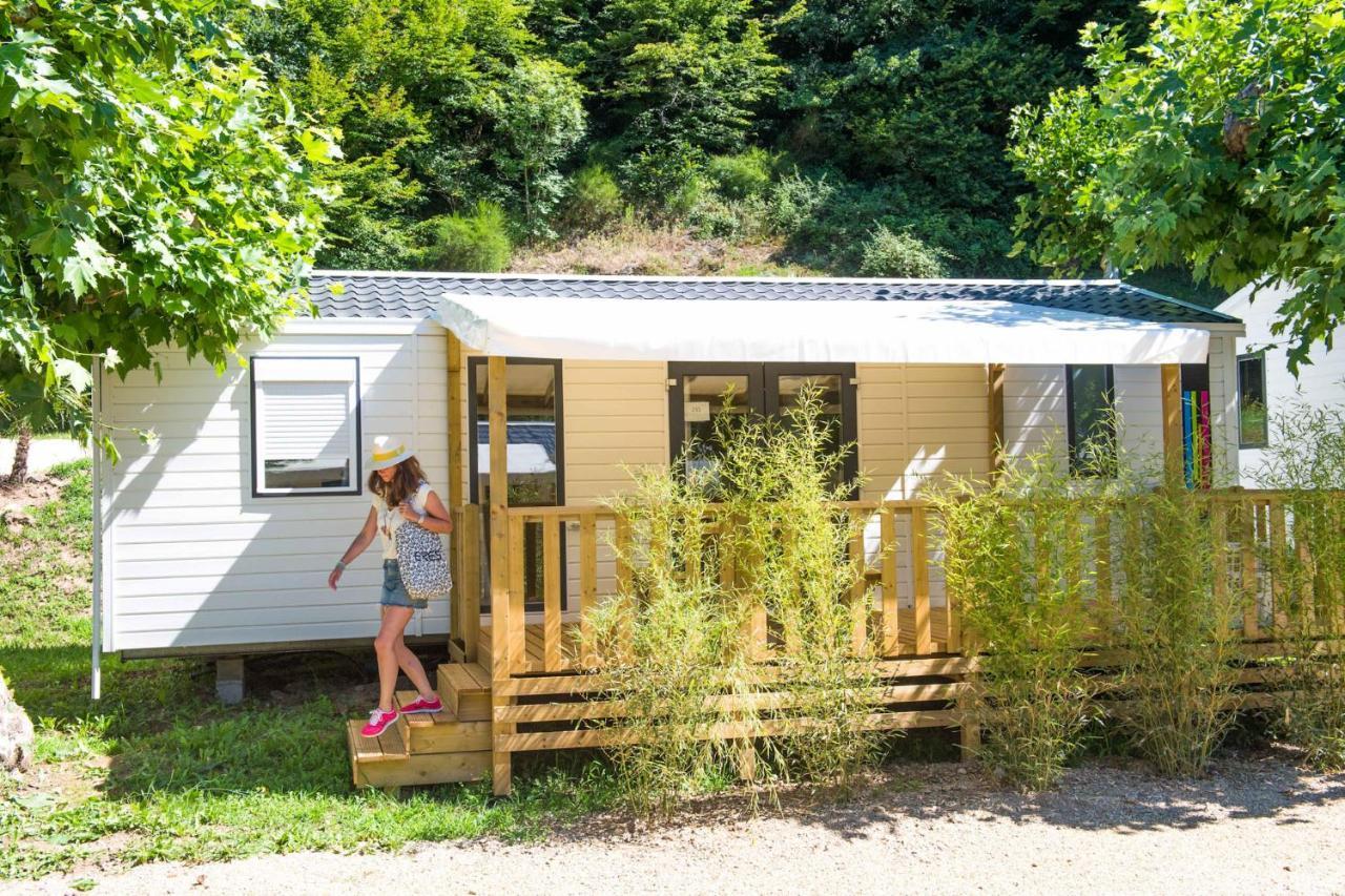 Camping Le château du gibanel Saint-Martial-Entraygues Exterior foto